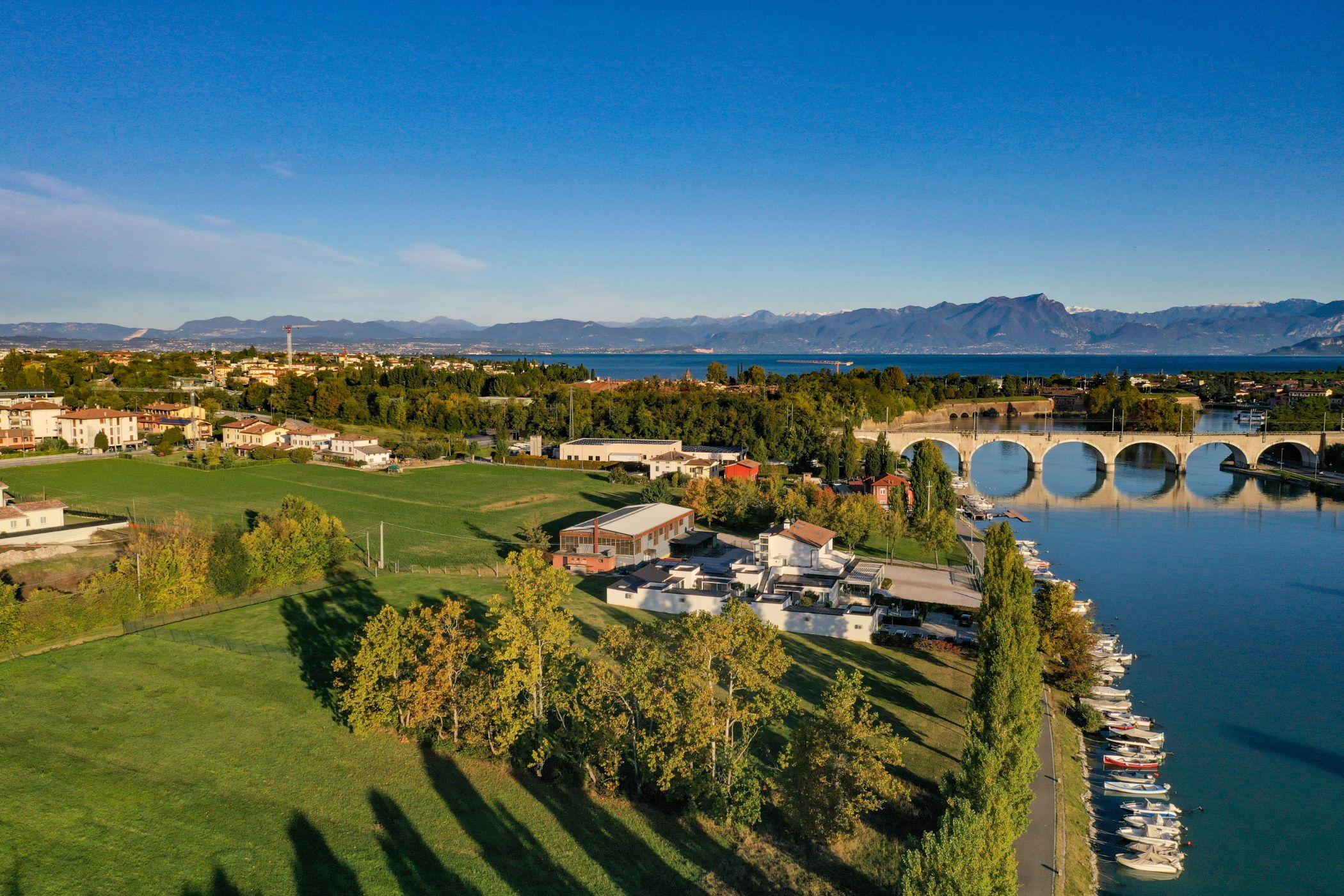 Hotel Rivus Peschiera del Garda Exterior photo